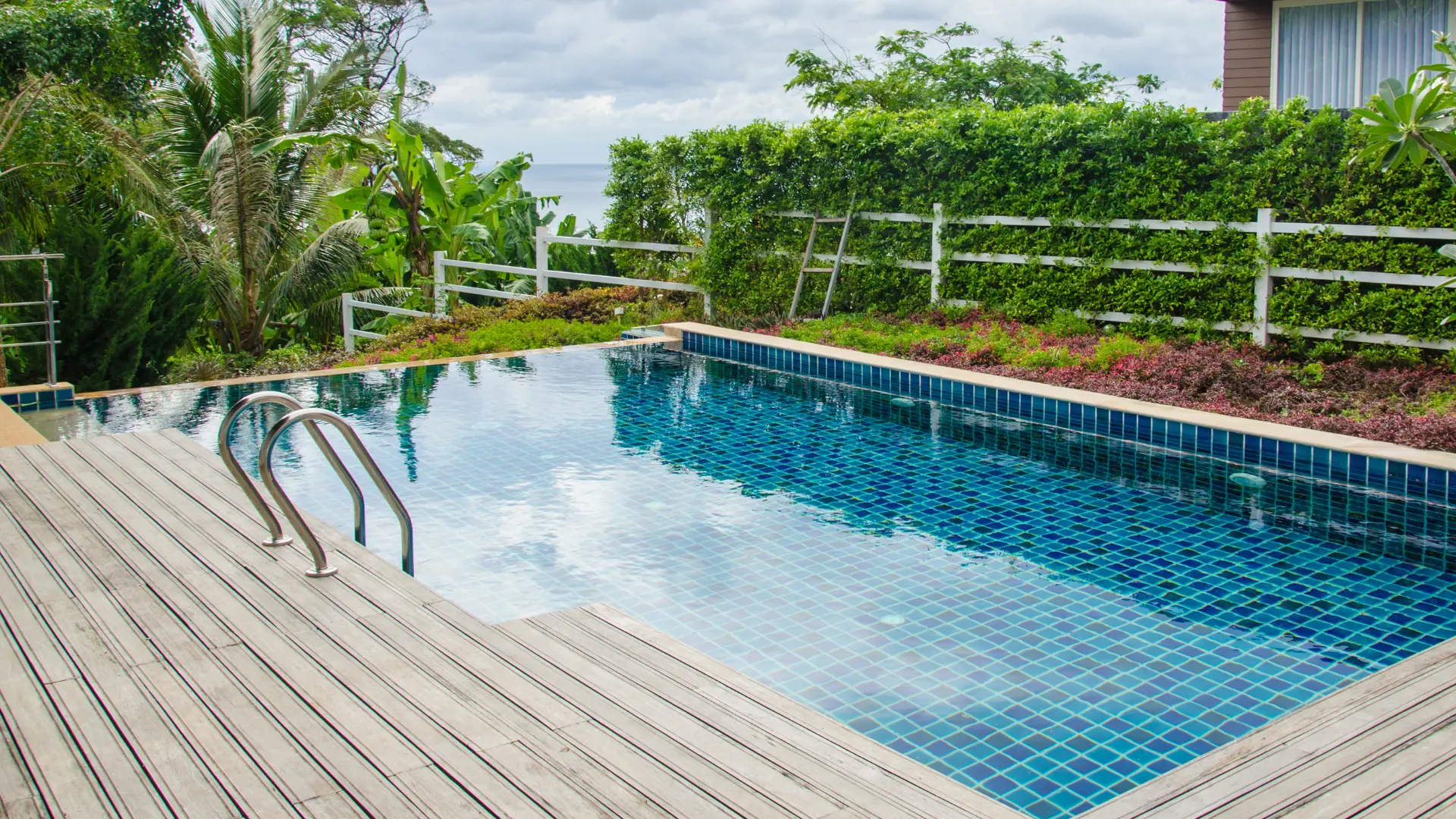 When Is It Time to Replace Your Swimming Pool Water?